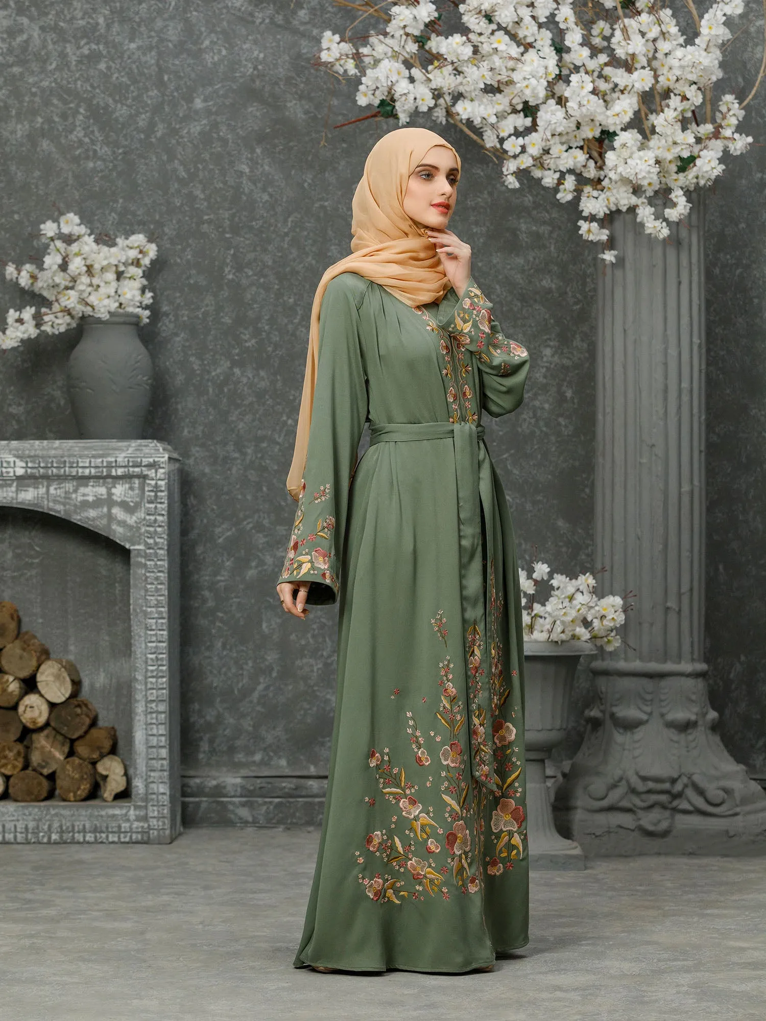 Abaya Peafowl