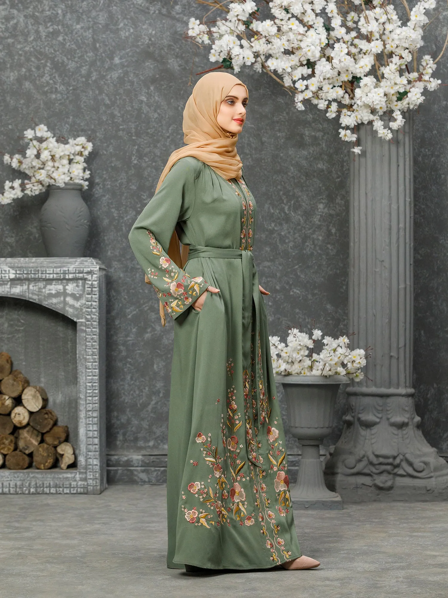 Abaya Peafowl